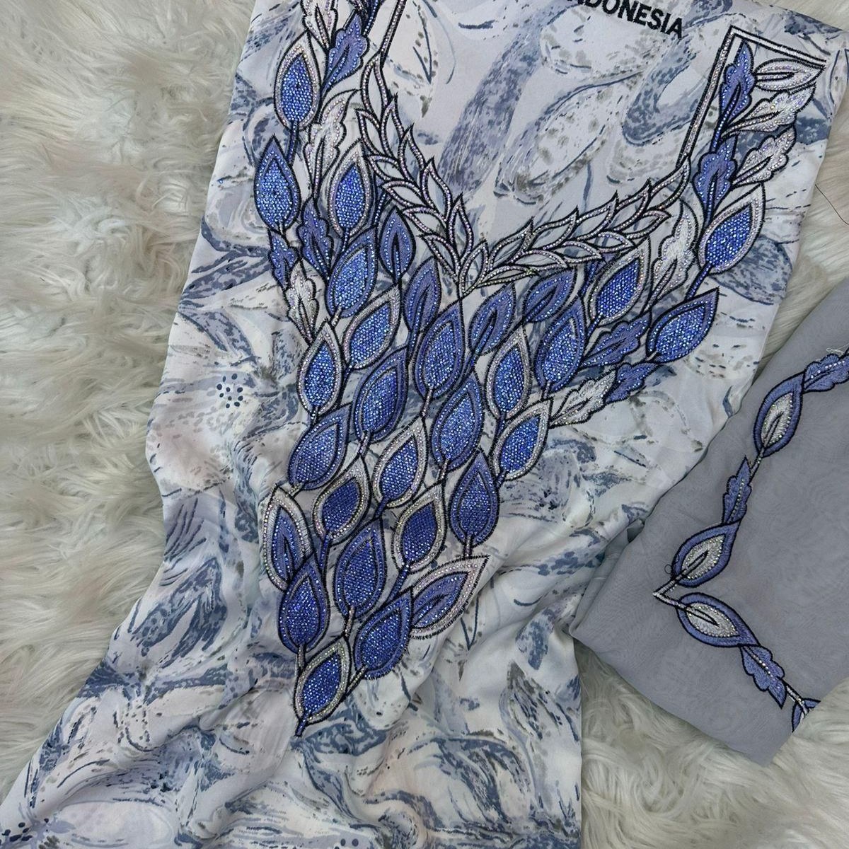 Gallery image for Silk mukhawwar embroidery with sheila served with stone Y-05